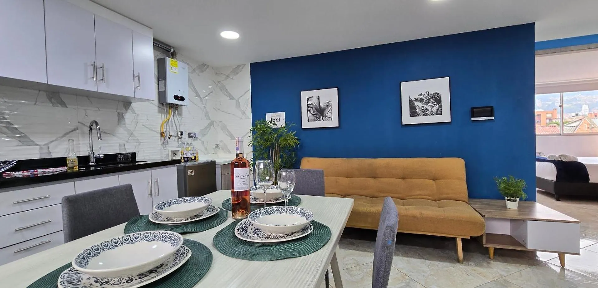בוגוטה City Life Apartments 0*,